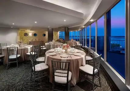 Radisson Blu Toronto Downtown - 24