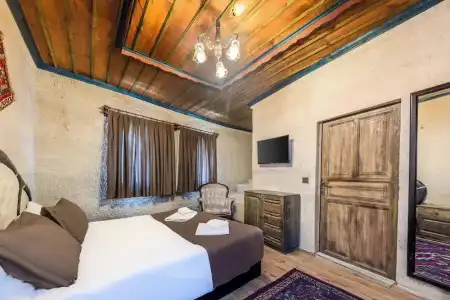 Kayatas Cave Suites - 5