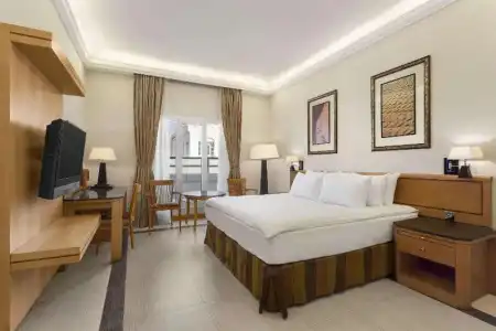 Ramada by Wyndham Qurum Beach - 33