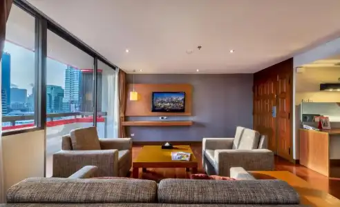Bandara Silom Suites - 215