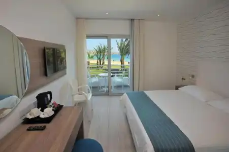 Okeanos Beach Boutique - 57
