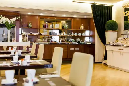 Le Châtelain - 32