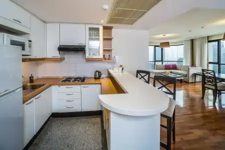 Bandara Silom Suites - 13