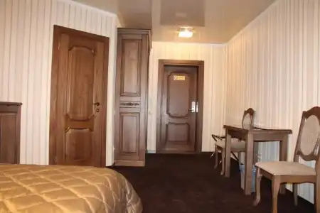 Aristocrat - 34