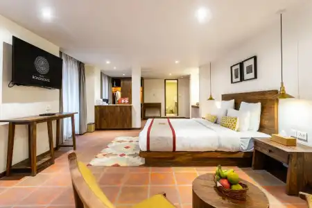 Roadhouse, Thamel, Kathmandu- Contemporary Boutique - 2
