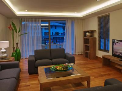 Pearl of Naithon - 2