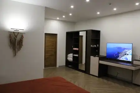 Ayhan - 4