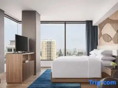 Courtyard by Marriott Phnom Penh - 36