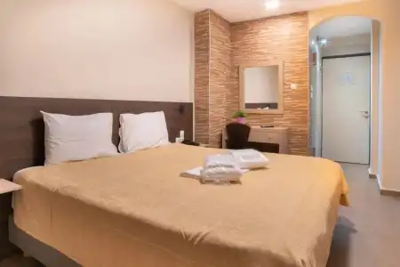 Anita - 90
