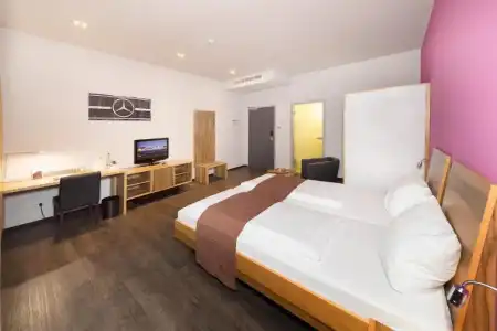 AMH Airport-Messe-Hotel - 101