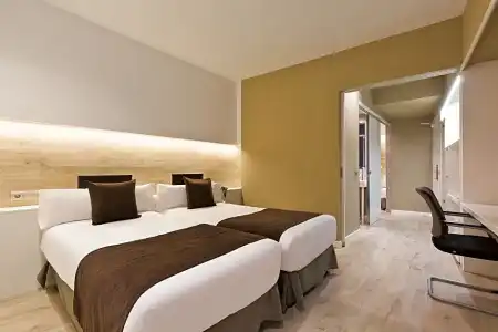 & Apartments Travessera - 120