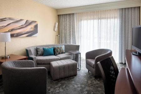 Courtyard Denver Central Park - 2