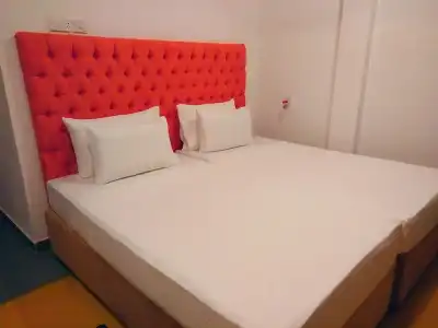 OYO 348 Ocean Bay Surf Resort - 2