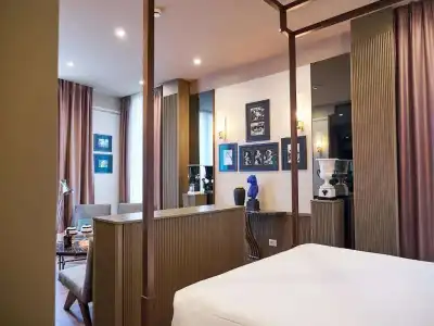 The Glam Boutique & Apt - 32