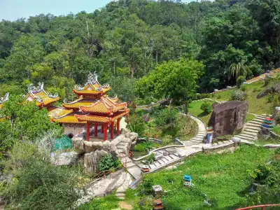 Puteri Bayu Beach Resort - 12