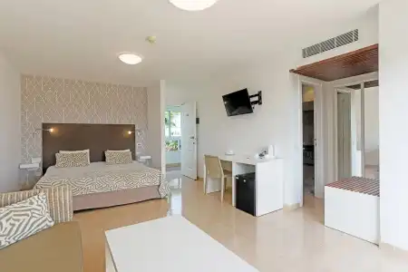 Arena Suite - Adults Only - 42