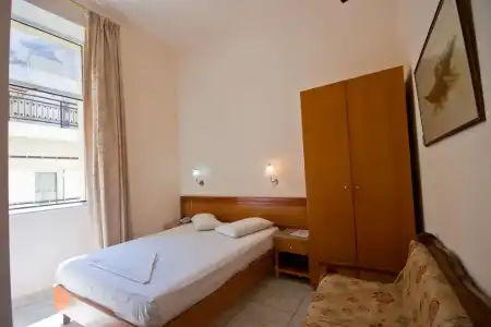 Lena - 23