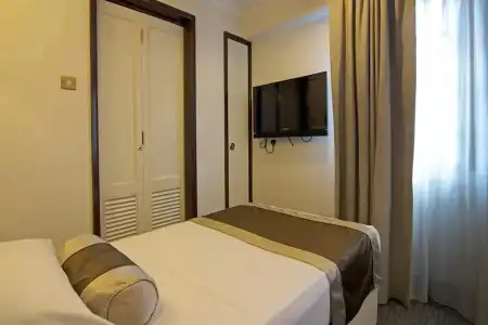 The Inn At Temple Street - 4