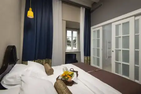 XII Century Heritage - 28