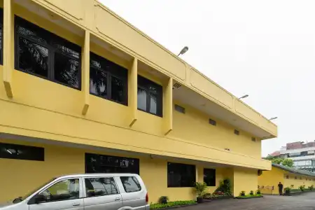 RedDoorz Plus near Ancol - 15