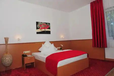 ArtAmbassador Wiesbaden - Free Parking - 32