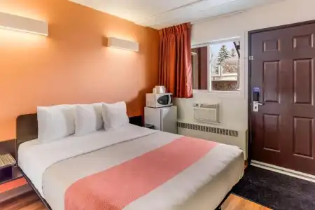 Motel 6 Lethbridge, AB - 32