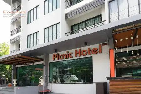 Picnic Bangkok - Rang Nam - 0