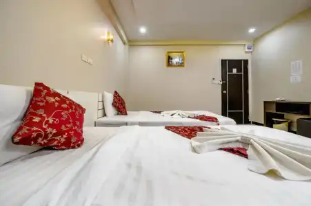 Gold Airport Suites - 56