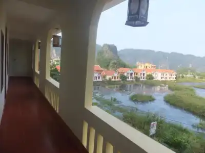 Anna Tham View - 25