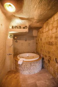 Abu Hayat Cave Suites - 54