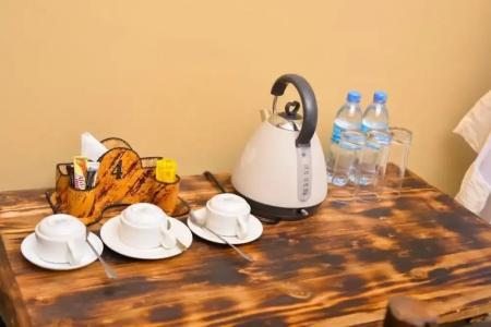 Burka Coffee Lounge - 10