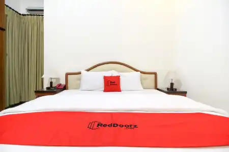 RedDoorz Plus @ Tegal Panggung - 23