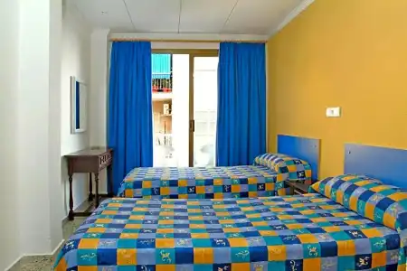 The Hostal Tierramar - 16