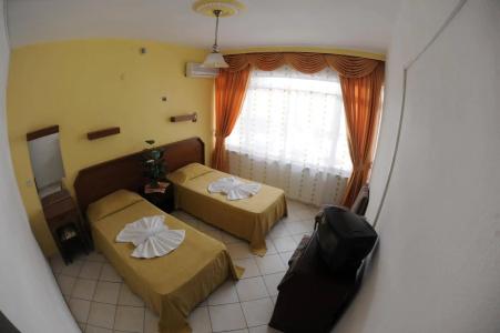 Kleopatra Bebek - 1