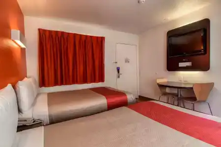 Motel 6 Carlsbad, CA Beach - 4