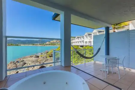 Coral Sea Resort - 99