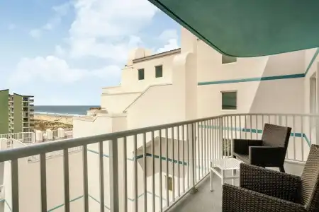 DoubleTree by Hilton Ocean City Oceanfront - 95