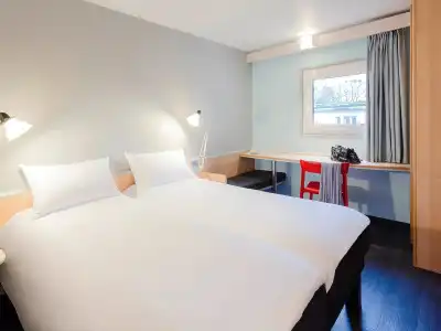 ibis Bourges - 4
