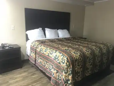Memphis Inn - 1