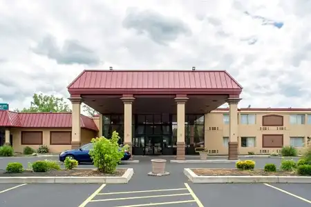 Rodeway Inn Rochester Airport - 9