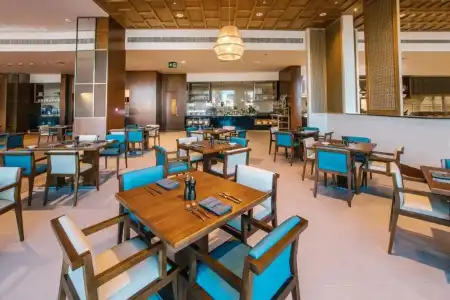 Crowne Plaza MUSCAT OCEC by IHG - 6