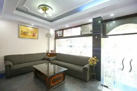 OYO 6886 Gold Palace - 1