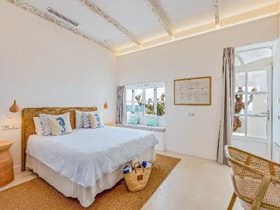 The Sea Club - 212