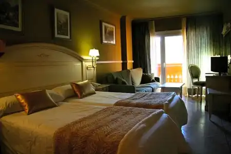 & SPA Bringué - 35