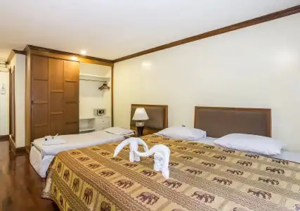 Royal Ivory Sukhumvit Nana - 5