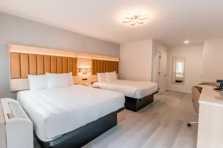 Inn on Broadway - 11