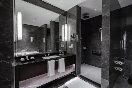Johari Rotana - 52