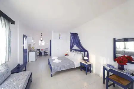 Sea View Studios - 4