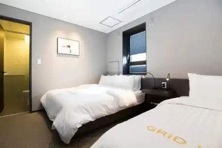 Grid Inn - 49