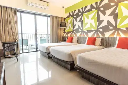 J Residence - 141